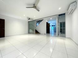Sixth Avenue (D10), Terrace #524114381